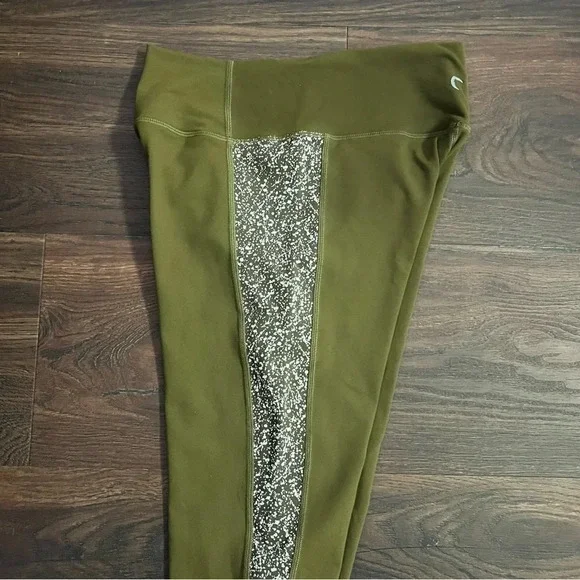 ZYIA Active Olive Green Speckled Stripe 7/8 Leggings Size 8-10 - Picture 9 of 10